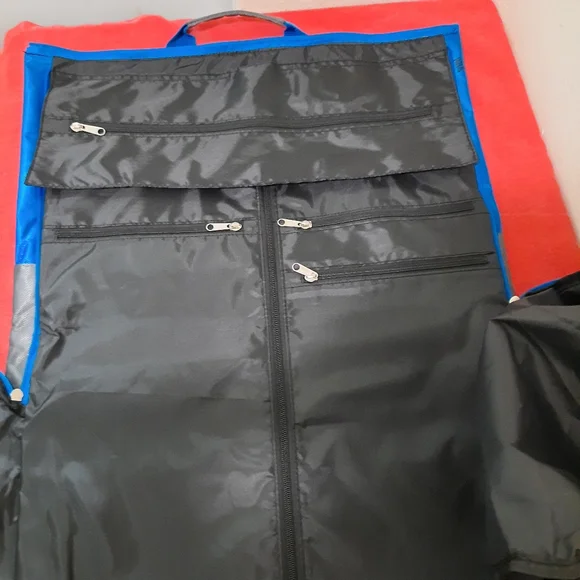 VACAYA blue garment bag